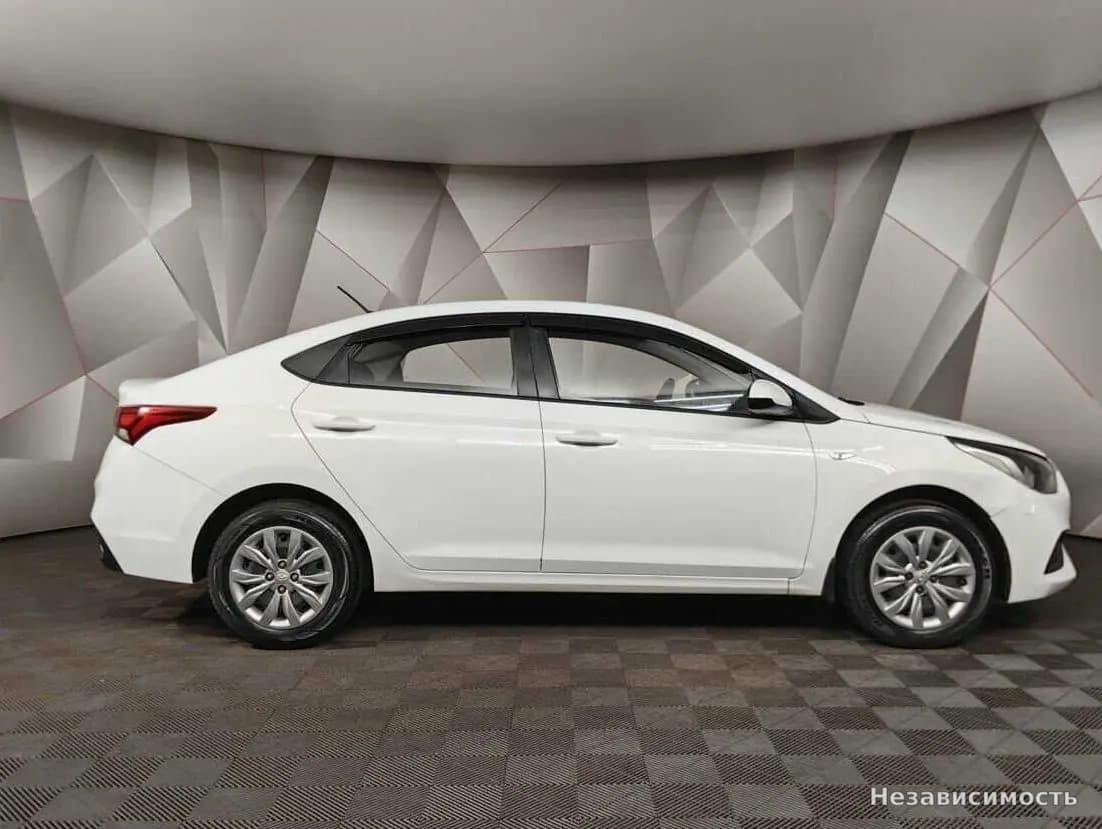 Hyundai Solaris 2019 с пробегом — фото 6