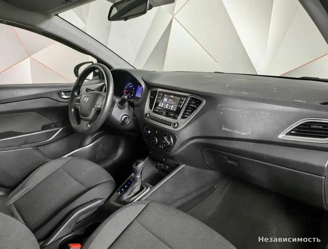 Hyundai Solaris 2019 с пробегом — фото 9