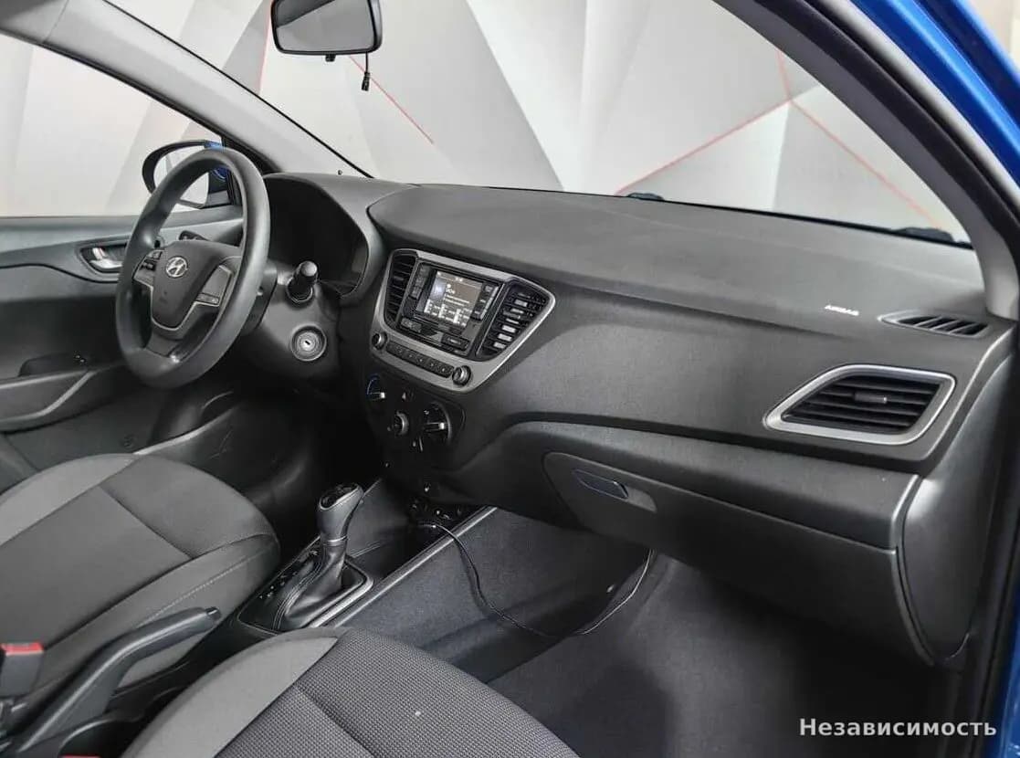 Hyundai Solaris 2017 с пробегом — фото 9