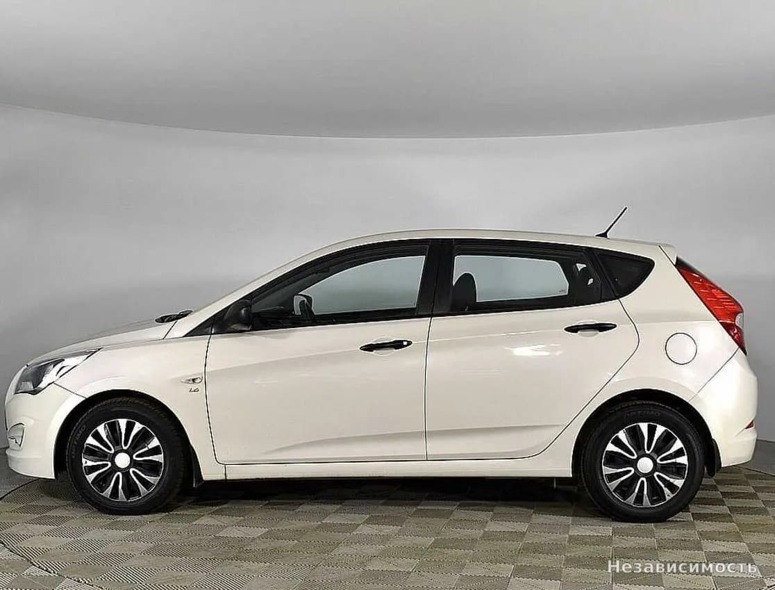 Hyundai Solaris 2014 с пробегом — фото 6