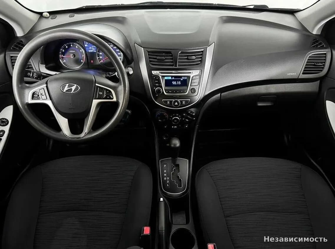 Hyundai Solaris 2015 с пробегом — фото 9