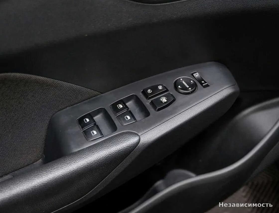 Hyundai Solaris 2019 с пробегом — фото 9
