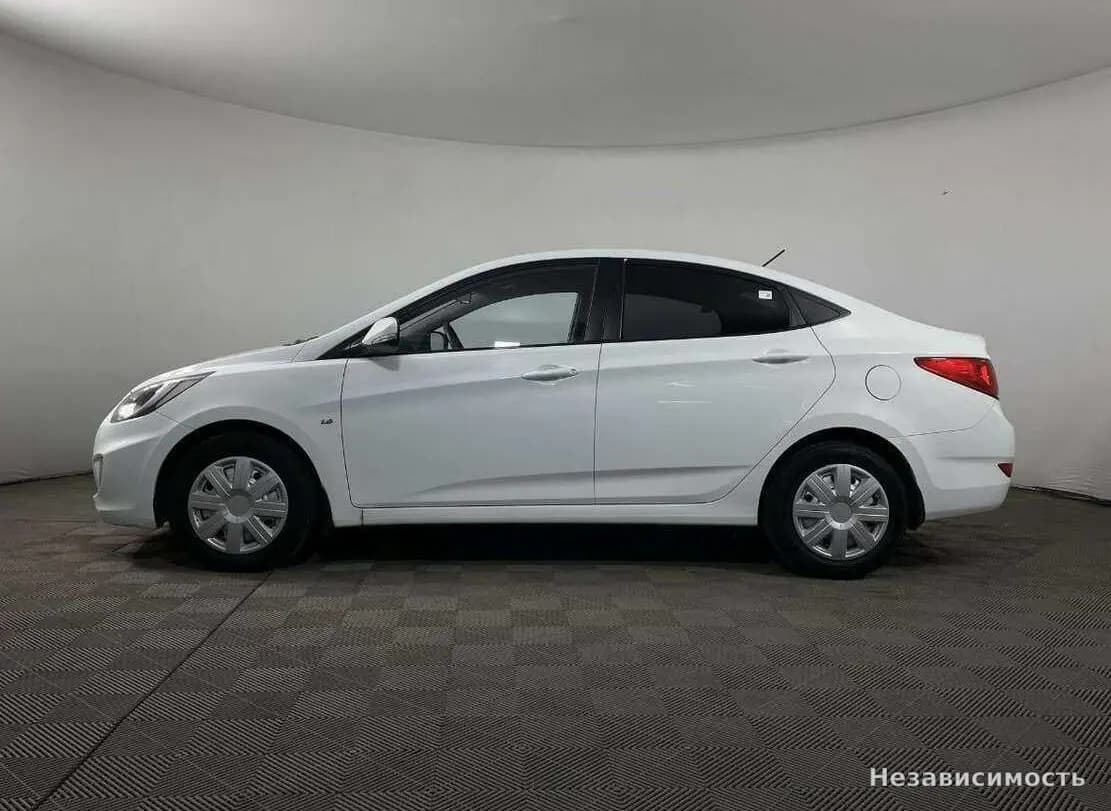 Hyundai Solaris 2012 с пробегом — фото 5
