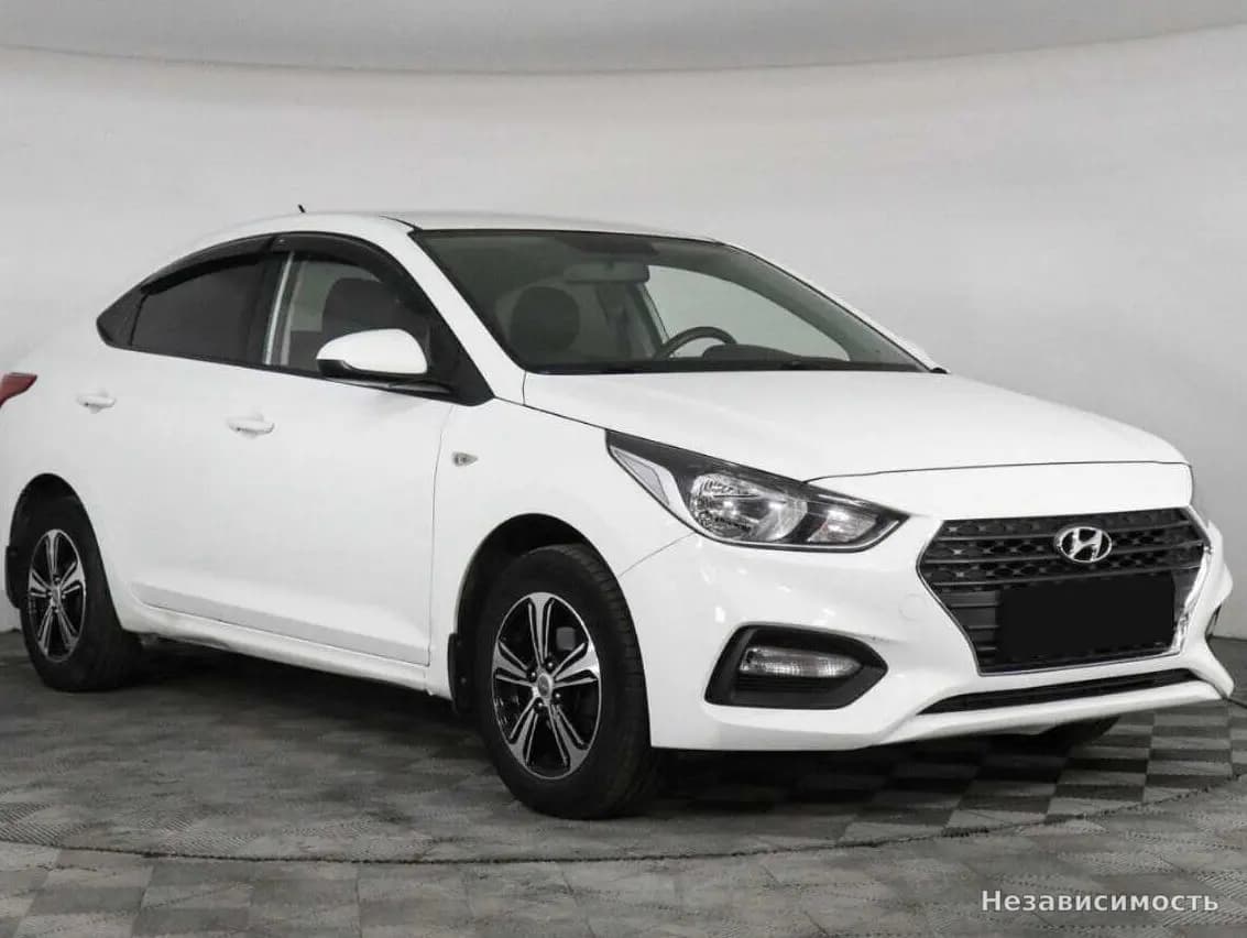 Hyundai Solaris 2017 с пробегом — фото 3