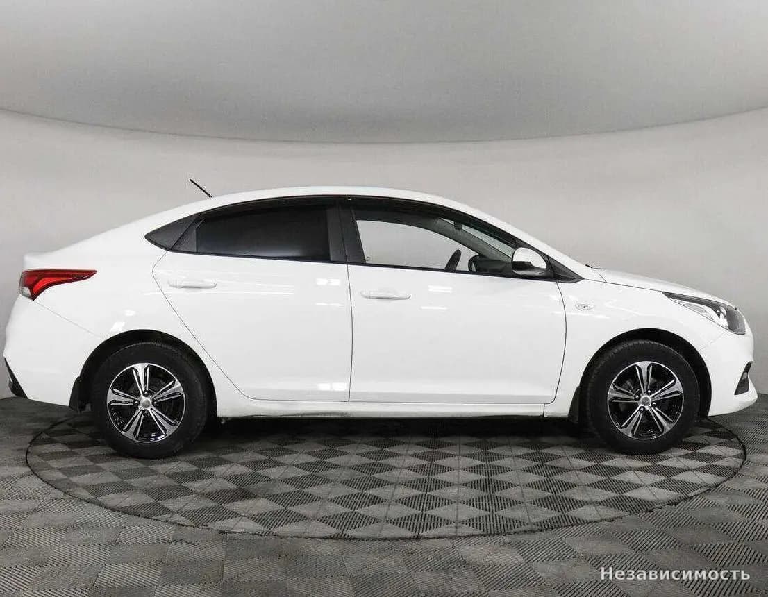 Hyundai Solaris 2017 с пробегом — фото 4