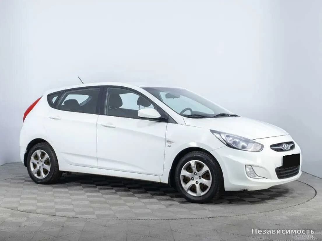 Hyundai Solaris 2014 с пробегом — фото 3