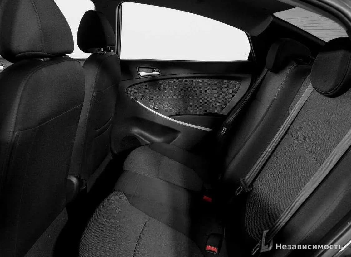 Hyundai Solaris 2014 с пробегом — фото 10