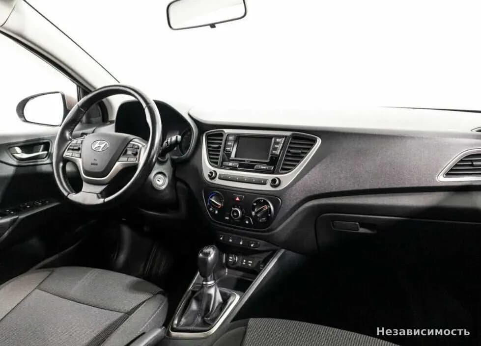 Hyundai Solaris 2018 с пробегом — фото 9