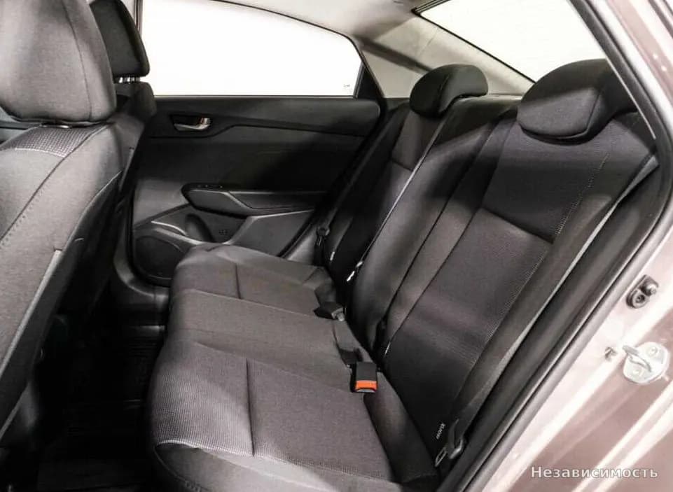 Hyundai Solaris 2018 с пробегом — фото 10