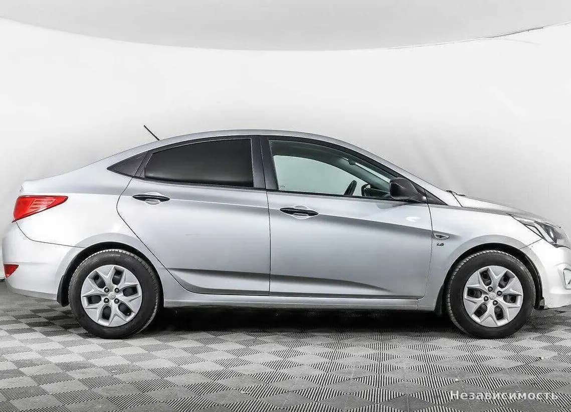 Hyundai Solaris 2014 с пробегом — фото 4