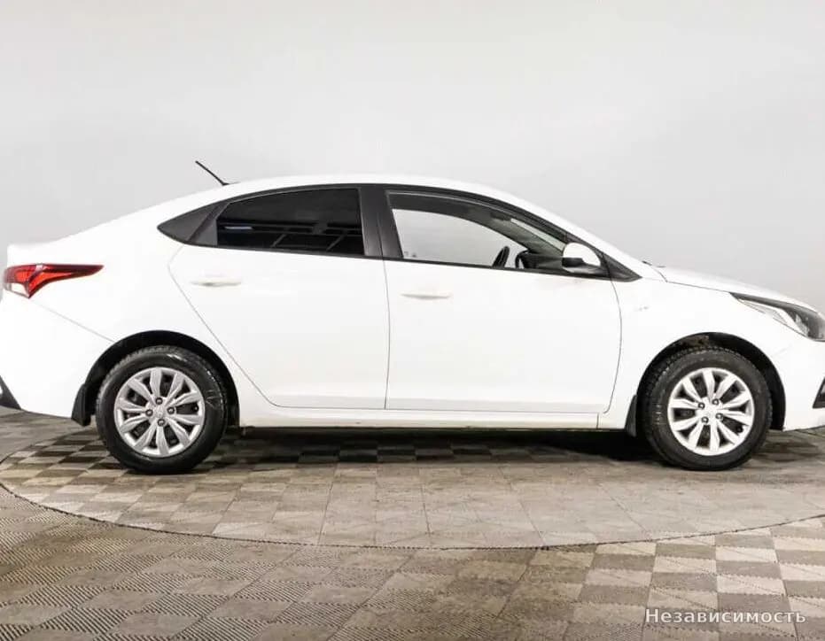 Hyundai Solaris 2017 с пробегом — фото 4