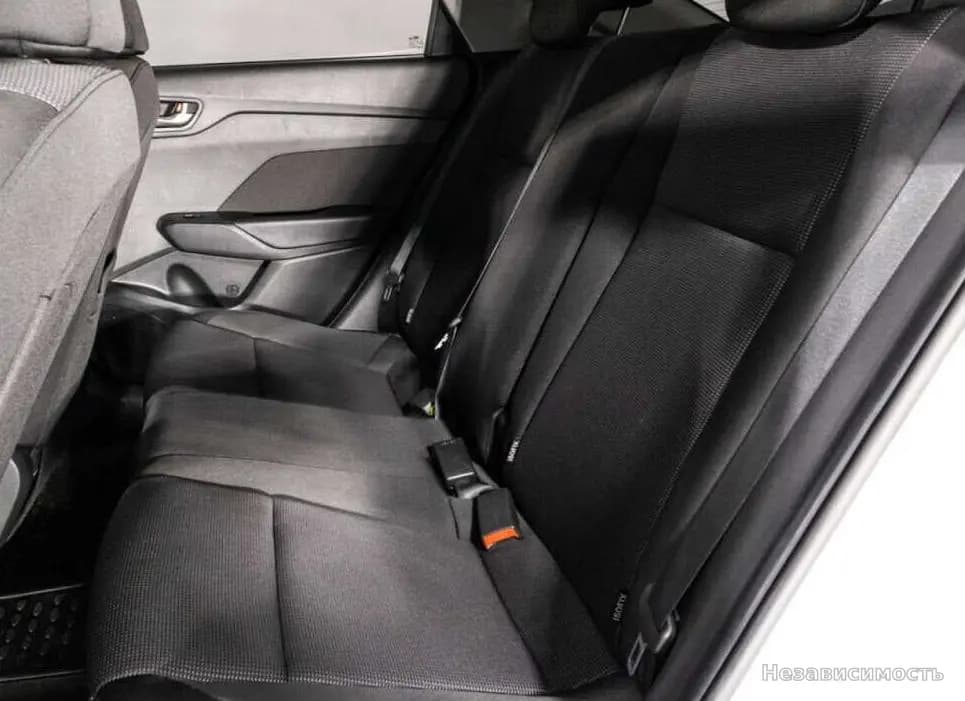 Hyundai Solaris 2017 с пробегом — фото 10