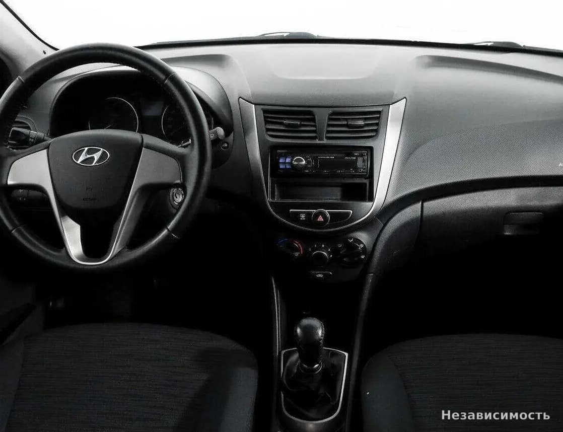 Hyundai Solaris 2014 с пробегом — фото 8