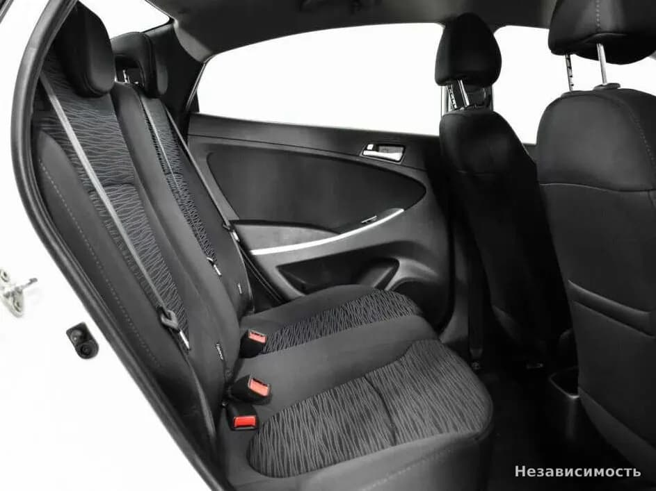 Hyundai Solaris 2016 с пробегом — фото 10