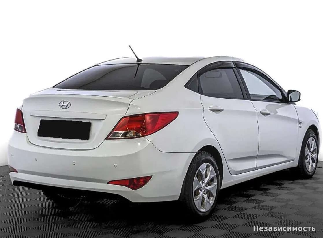Hyundai Solaris 2015 с пробегом — фото 4