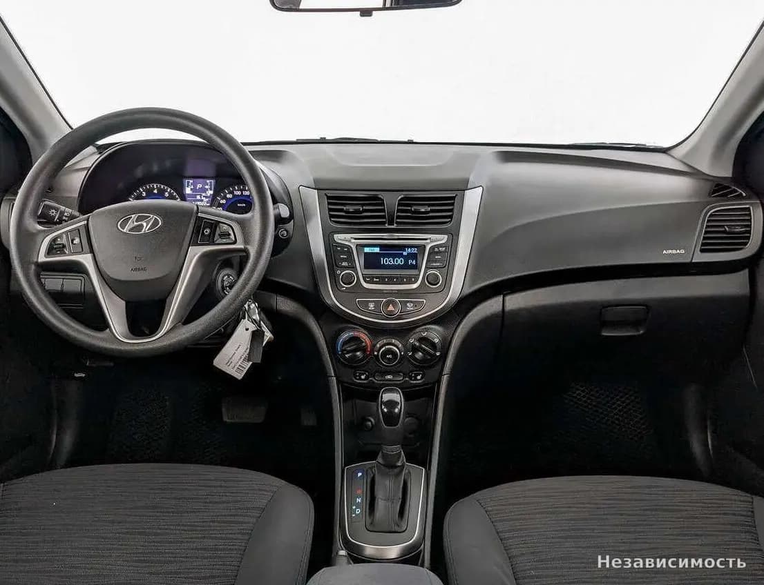 Hyundai Solaris 2015 с пробегом — фото 10