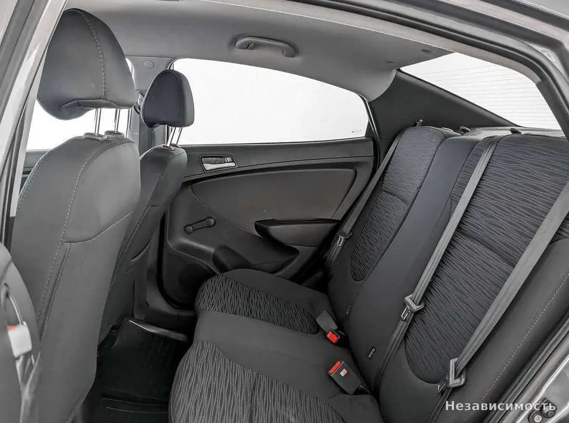 Hyundai Solaris 2014 с пробегом — фото 10