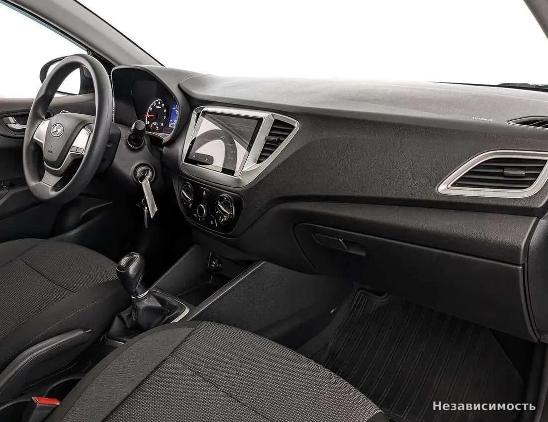 Hyundai Solaris 2019 с пробегом — фото 8