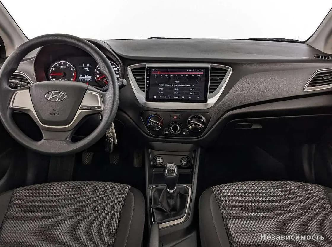 Hyundai Solaris 2019 с пробегом — фото 9