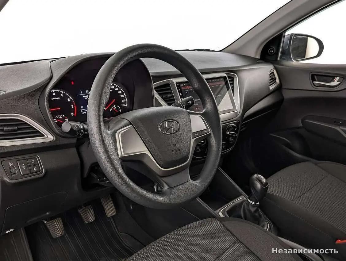 Hyundai Solaris 2019 с пробегом — фото 10