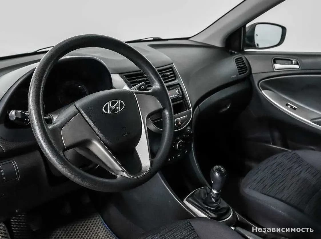 Hyundai Solaris 2016 с пробегом — фото 7