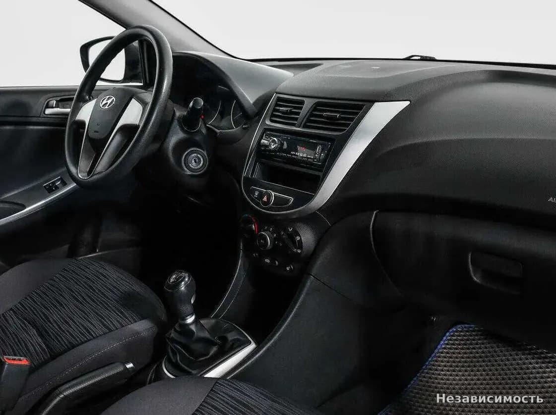 Hyundai Solaris 2016 с пробегом — фото 9