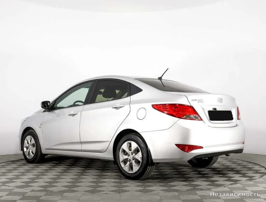 Hyundai Solaris 2016 с пробегом — фото 7