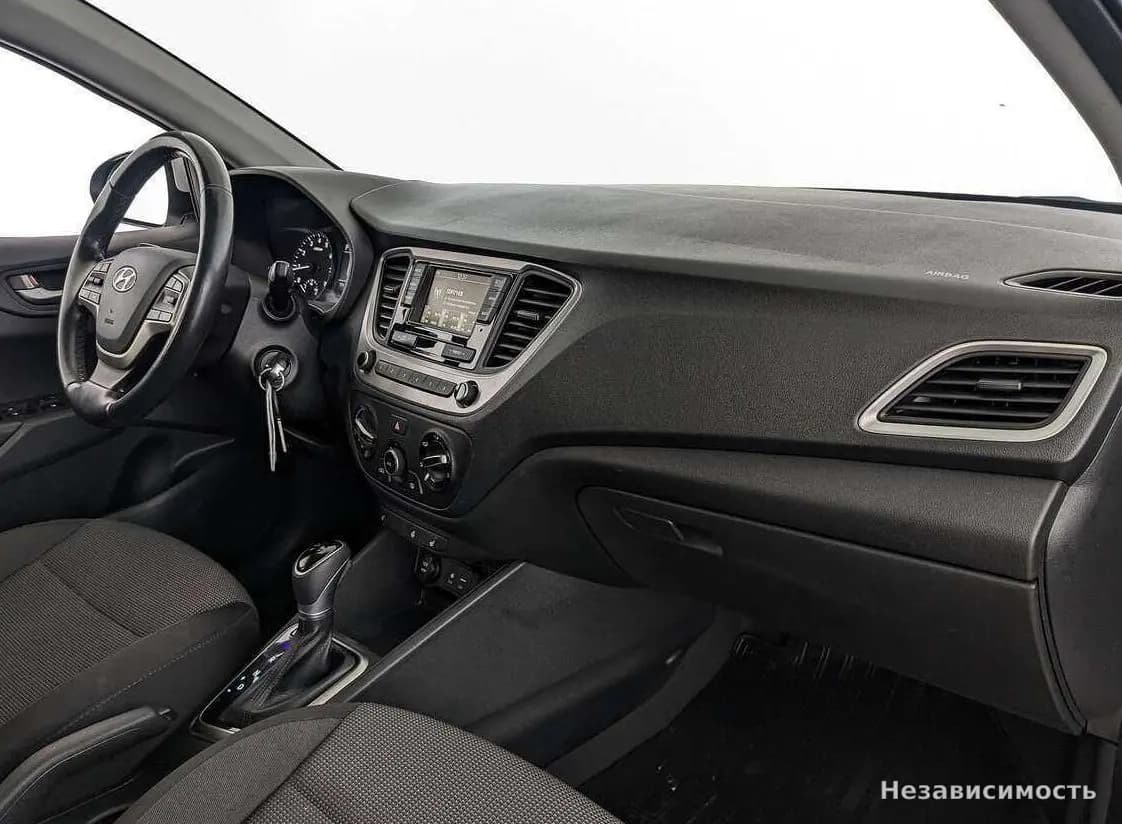 Hyundai Solaris 2018 с пробегом — фото 9