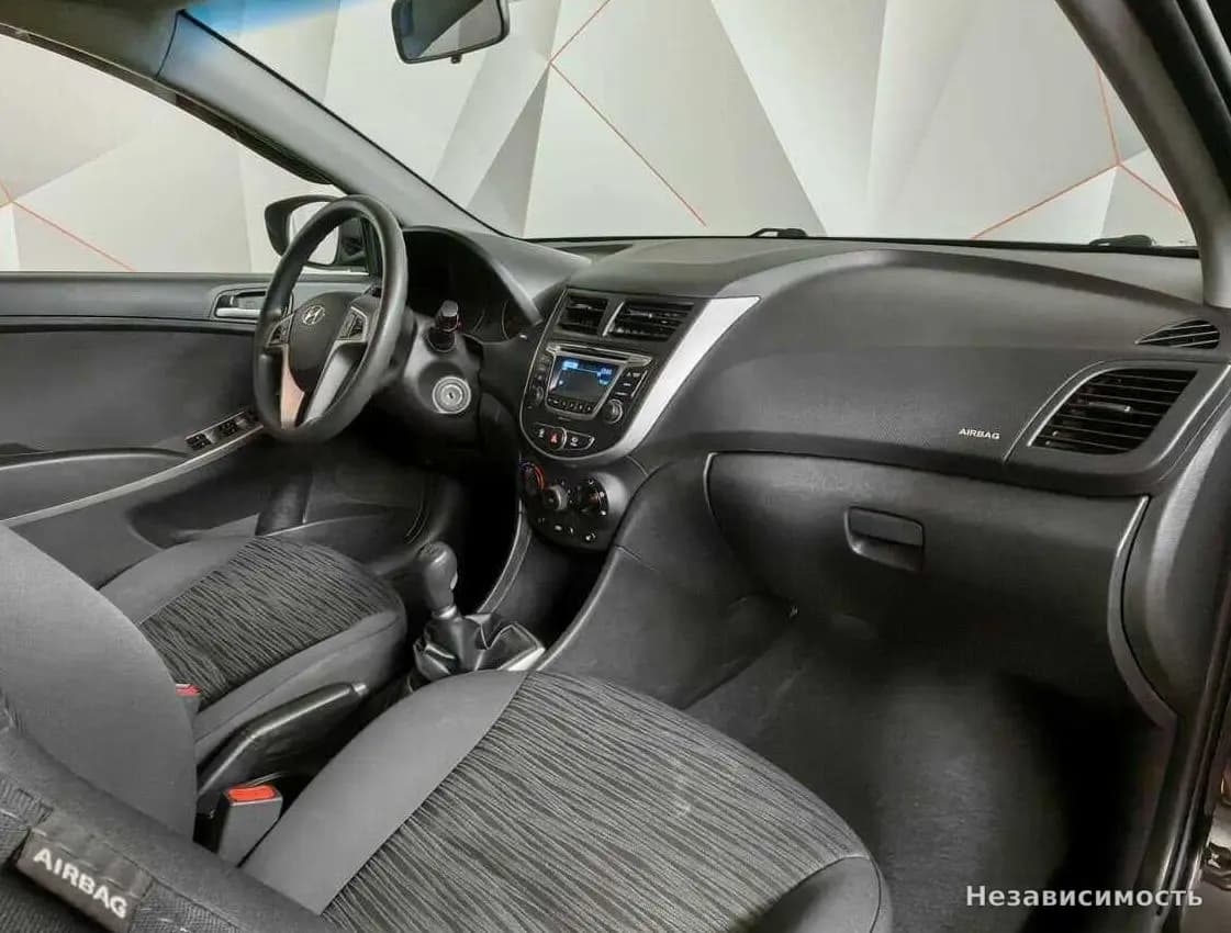 Hyundai Solaris 2016 с пробегом — фото 8