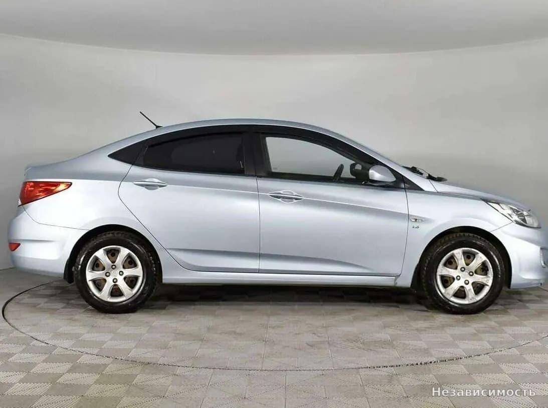 Hyundai Solaris 2012 с пробегом — фото 5