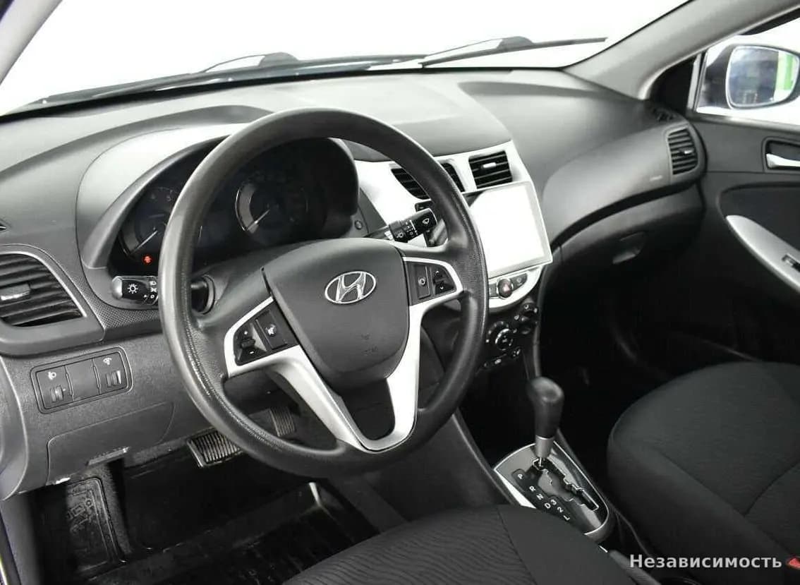 Hyundai Solaris 2012 с пробегом — фото 7