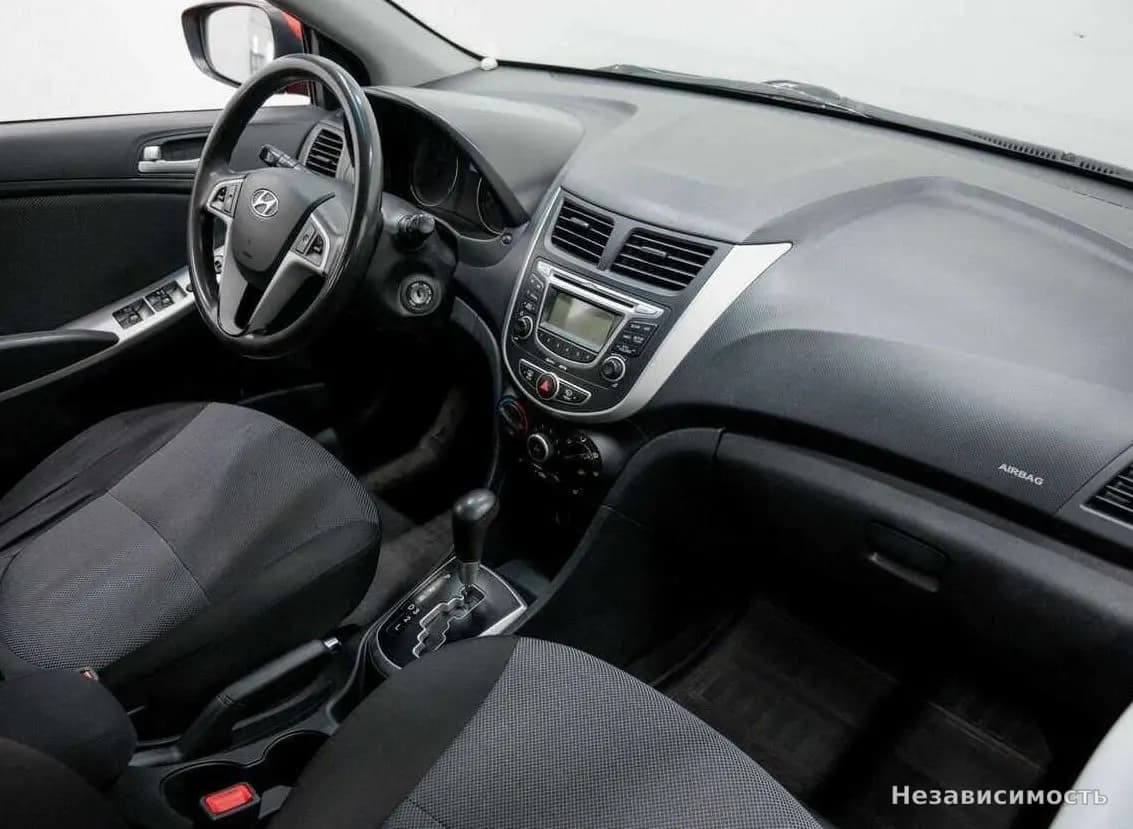 Hyundai Solaris 2012 с пробегом — фото 6