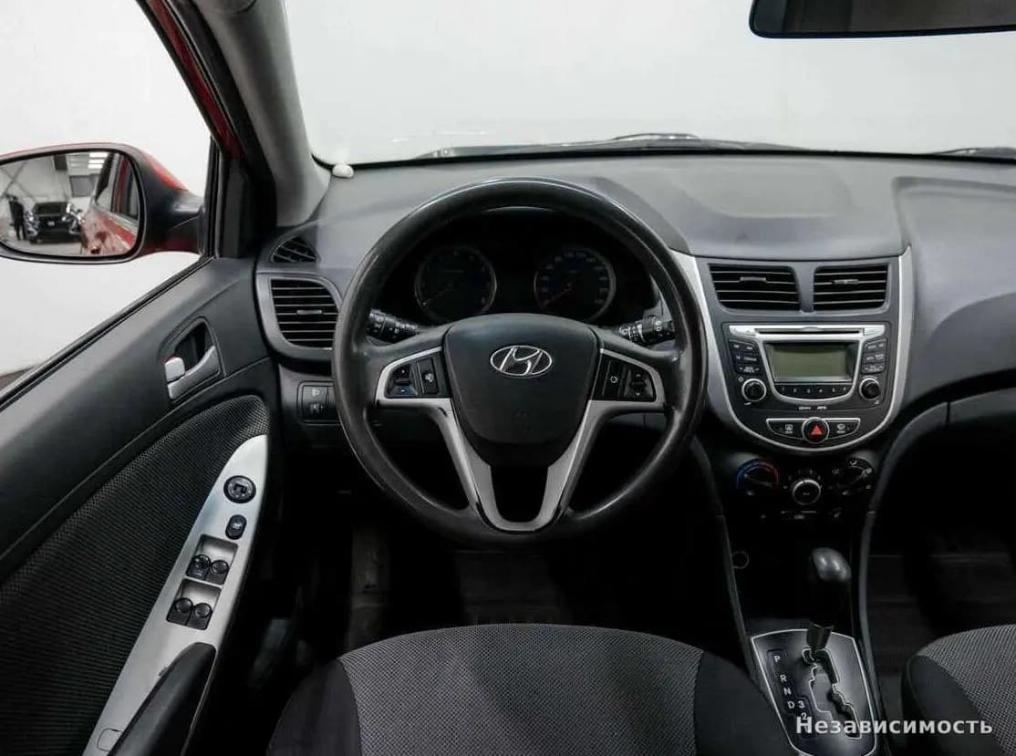 Hyundai Solaris 2012 с пробегом — фото 10