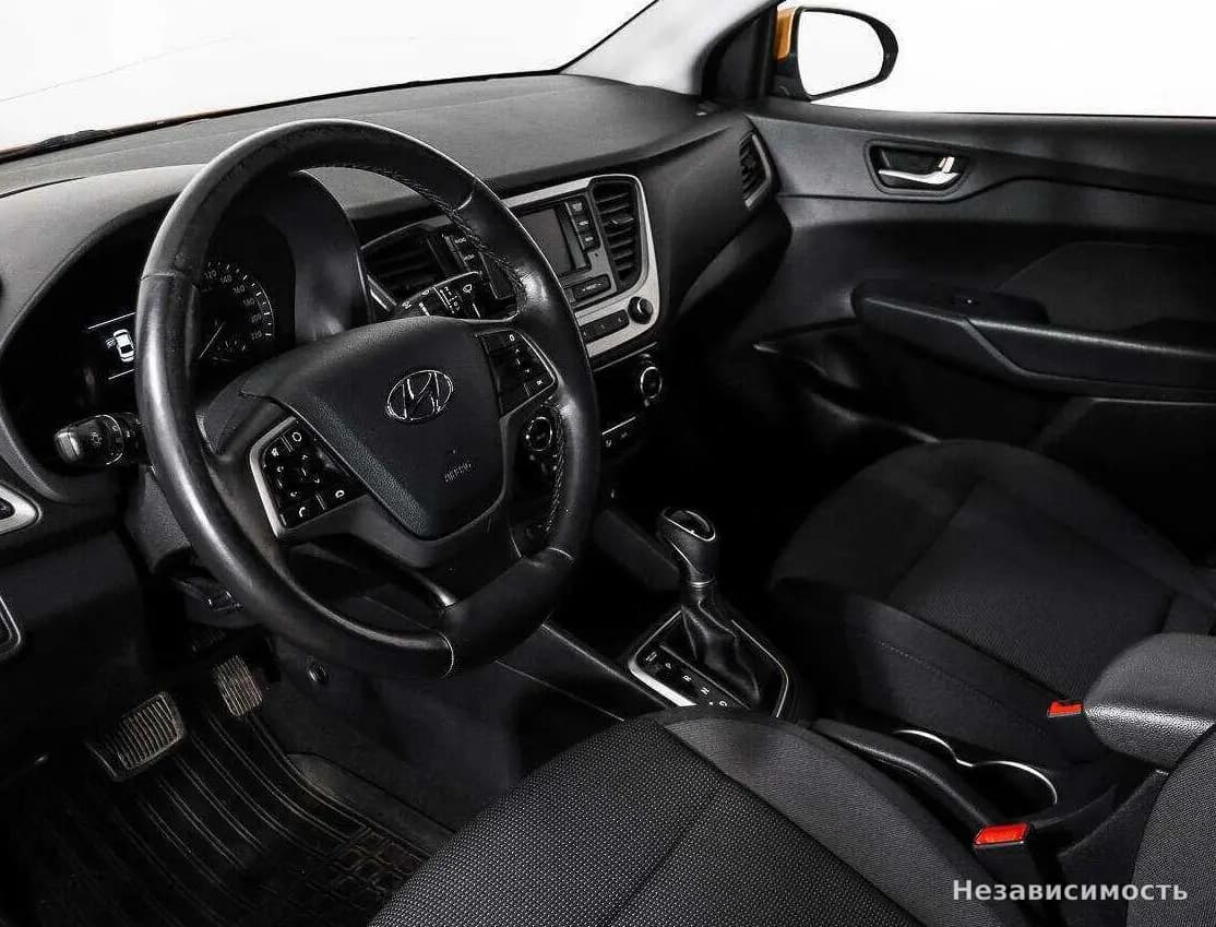 Hyundai Solaris 2017 с пробегом — фото 7