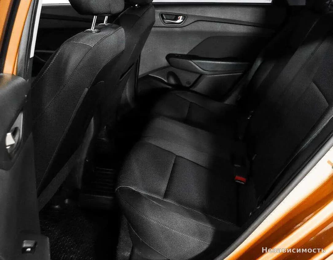 Hyundai Solaris 2017 с пробегом — фото 8