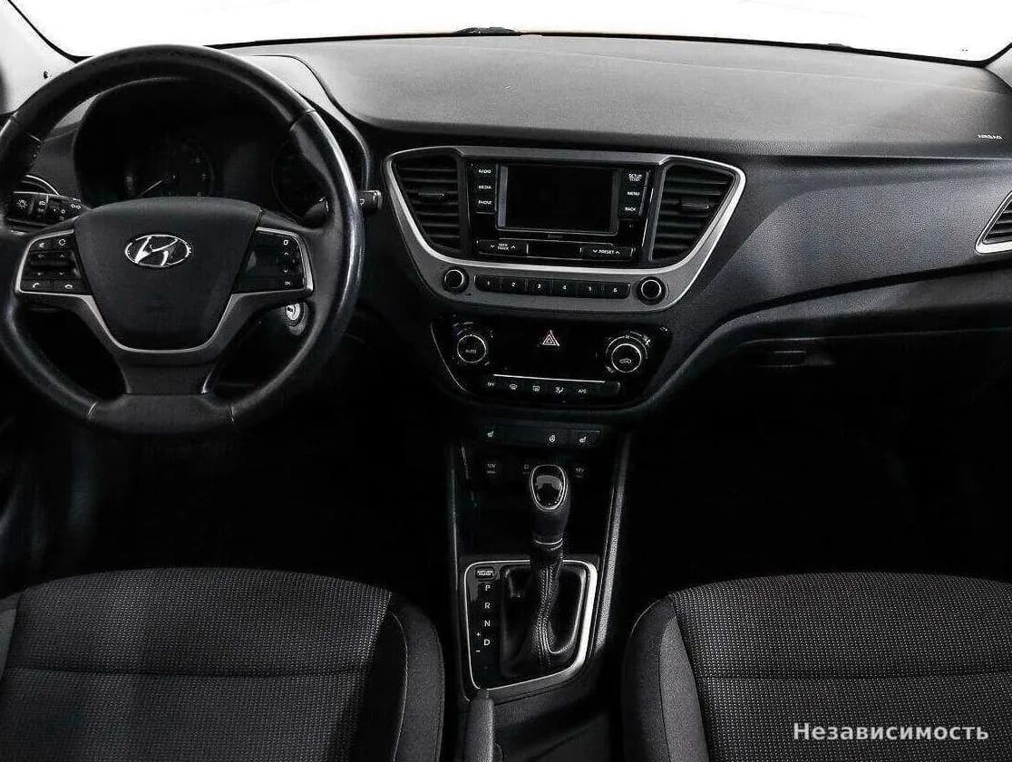 Hyundai Solaris 2017 с пробегом — фото 10