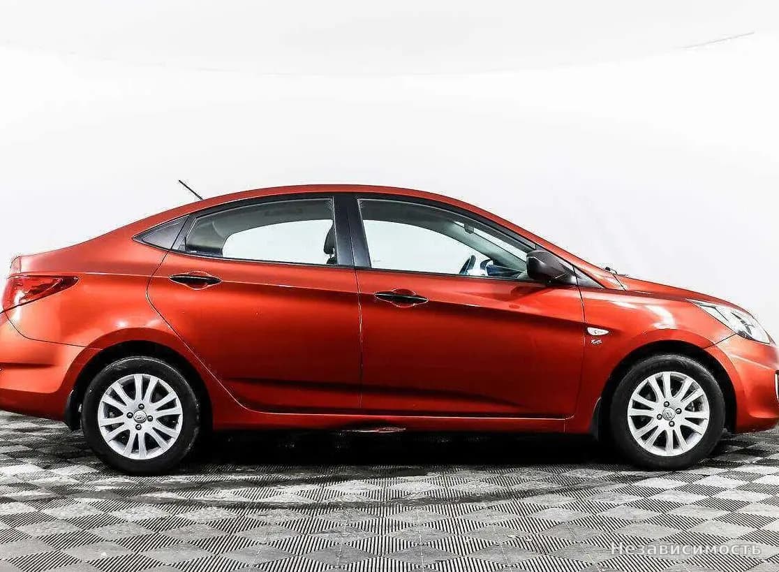 Hyundai Solaris 2014 с пробегом — фото 3