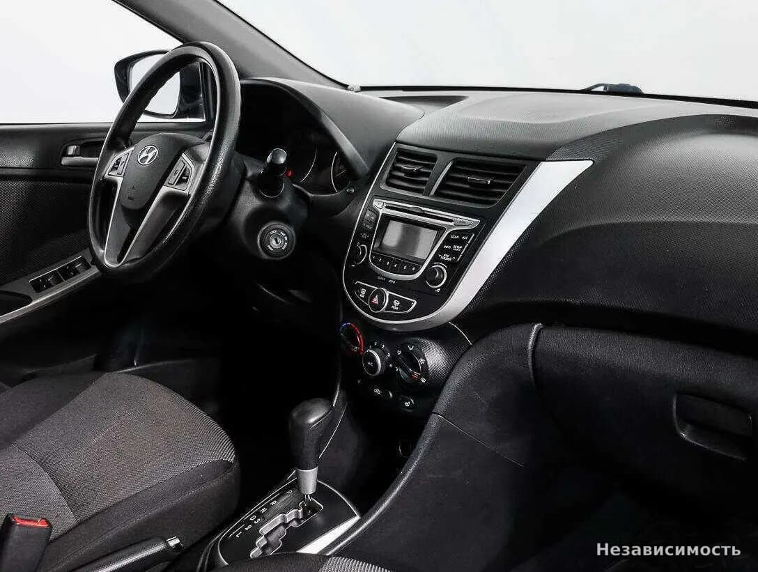 Hyundai Solaris 2014 с пробегом — фото 10