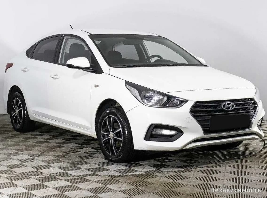 Hyundai Solaris 2017 с пробегом — фото 3