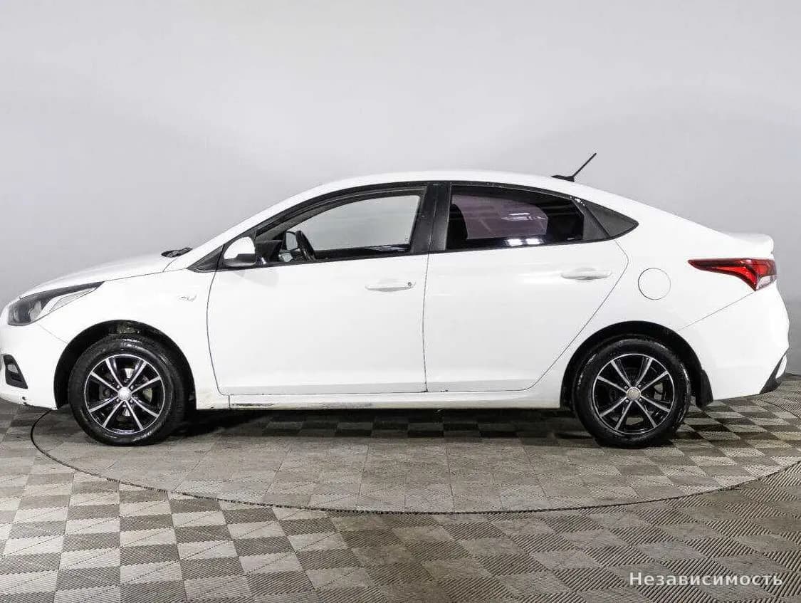 Hyundai Solaris 2017 с пробегом — фото 8