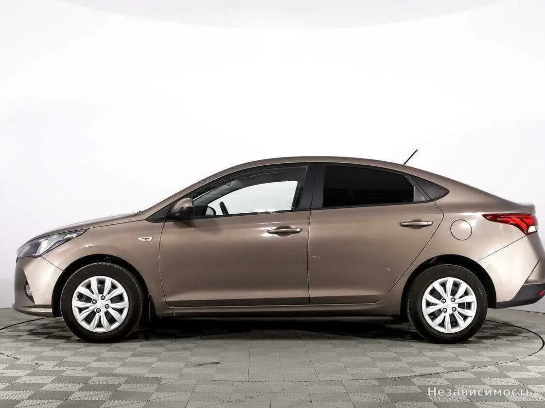 Hyundai Solaris 2022 с пробегом — фото 8