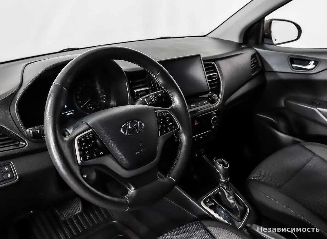 Hyundai Solaris 2022 с пробегом — фото 9