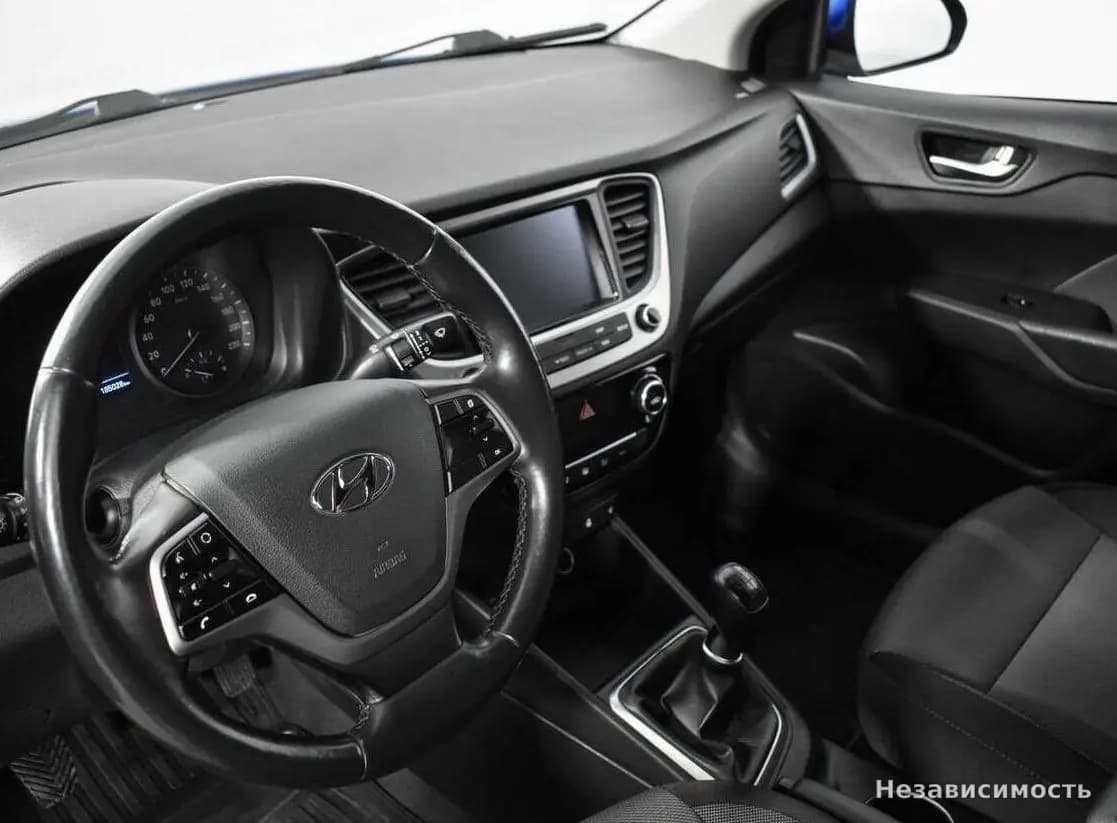 Hyundai Solaris 2017 с пробегом — фото 9