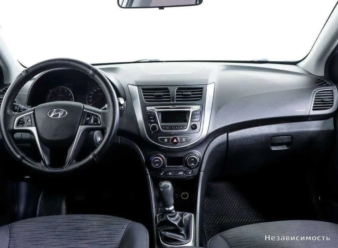 Hyundai Solaris 2016 с пробегом — фото 9