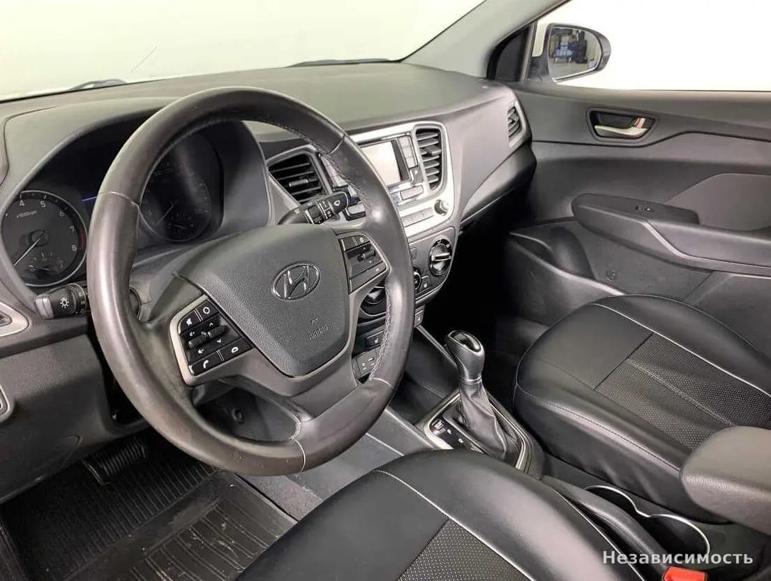 Hyundai Solaris 2017 с пробегом — фото 9