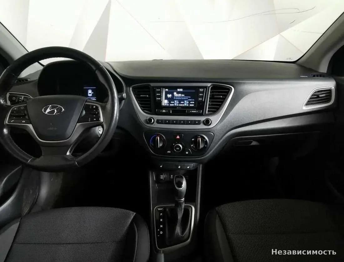 Hyundai Solaris 2018 с пробегом — фото 10