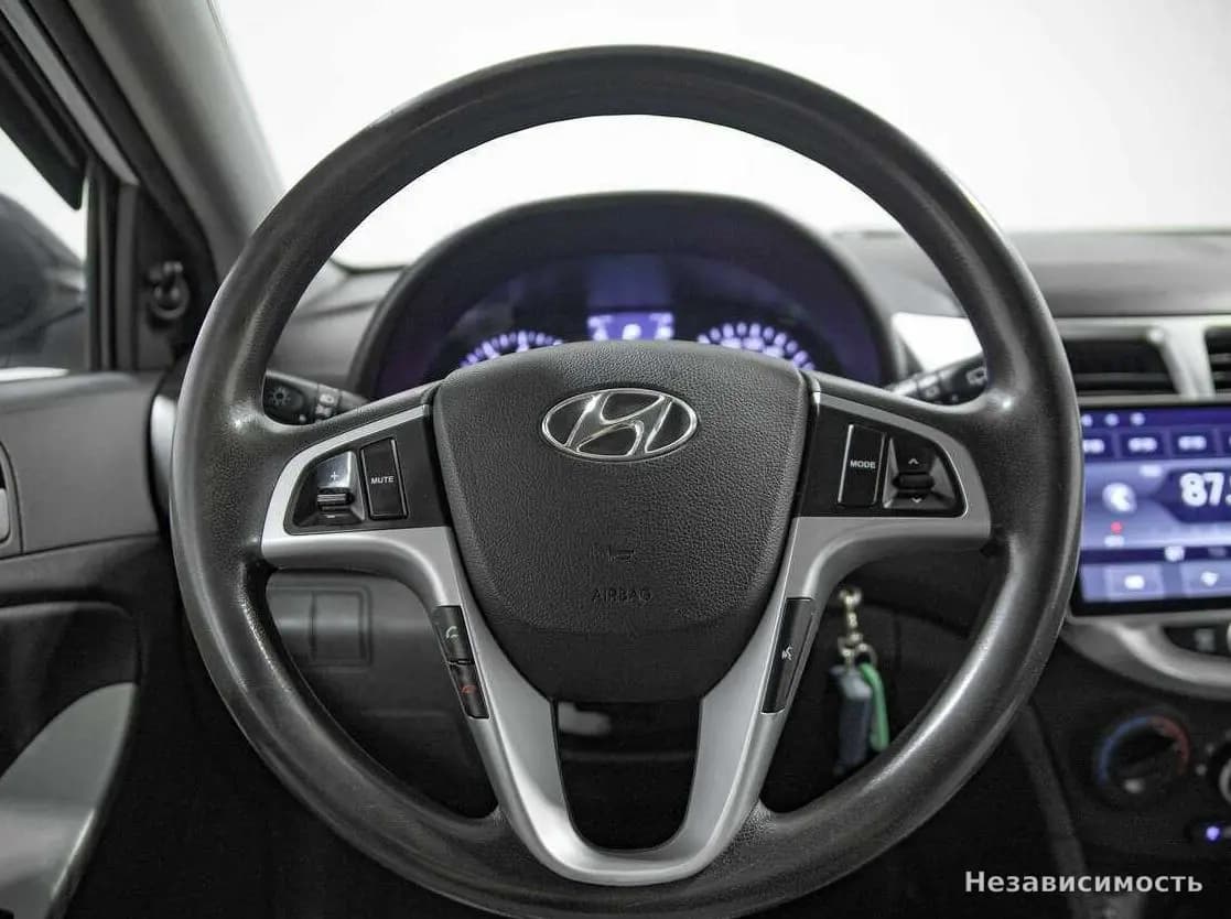 Hyundai Solaris 2013 с пробегом — фото 8