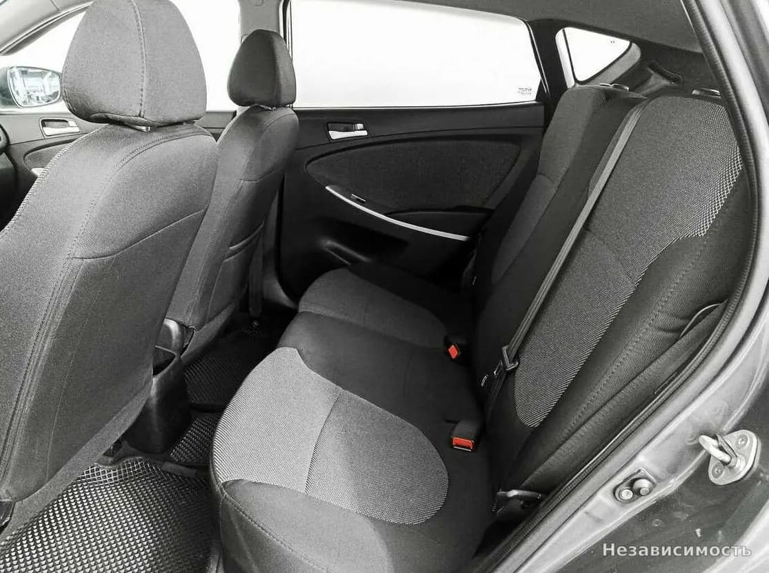 Hyundai Solaris 2014 с пробегом — фото 9