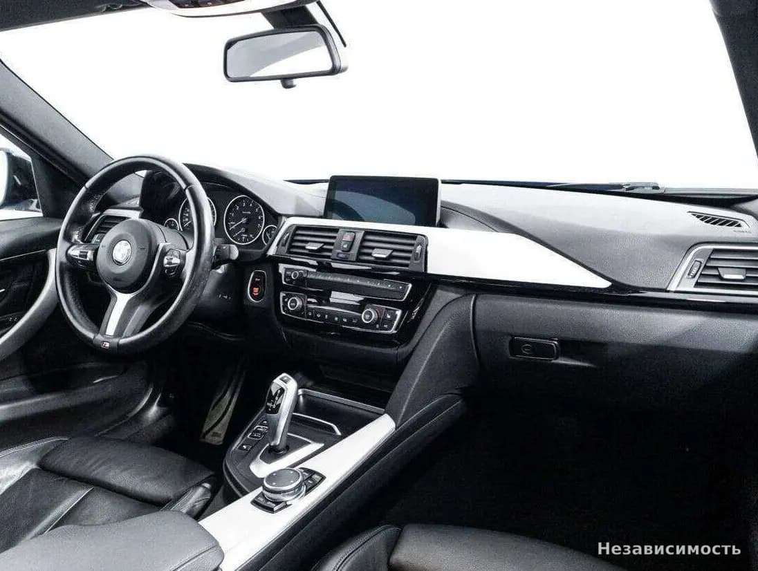 BMW 3 серии 2018 с пробегом — фото 9