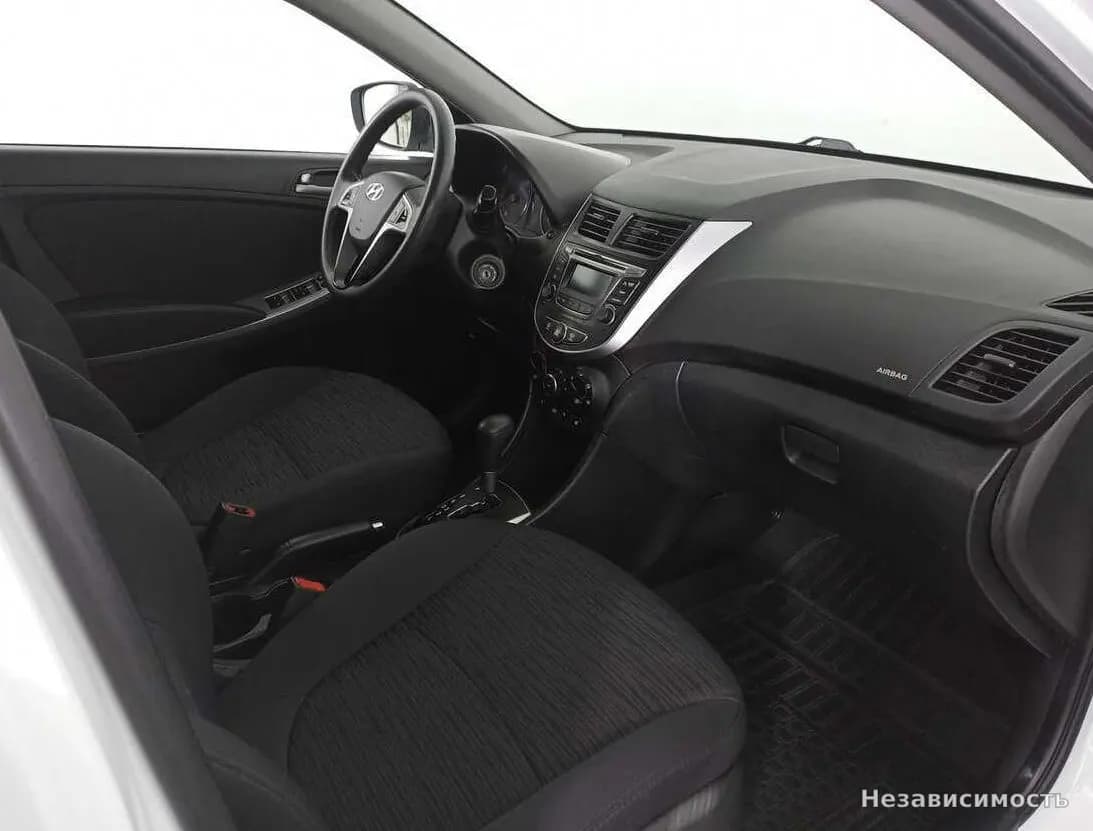 Hyundai Solaris 2016 с пробегом — фото 8